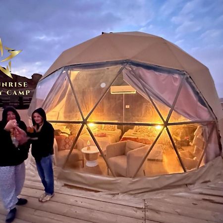 Rum Sunrlse Luxury Camp وادي رم المظهر الخارجي الصورة